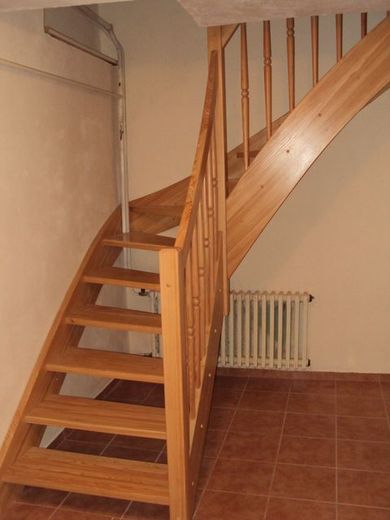 353982a.jpg